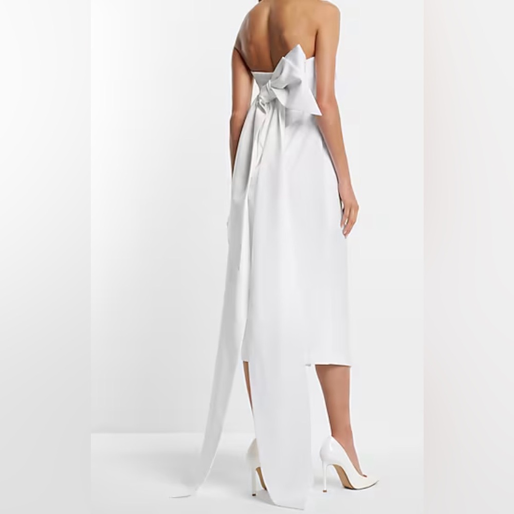 NWT Dress with Bow Train
